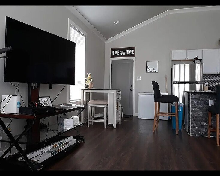 More Photos Of 1819 Paducah Ave, Dallas Apartments For Sale
