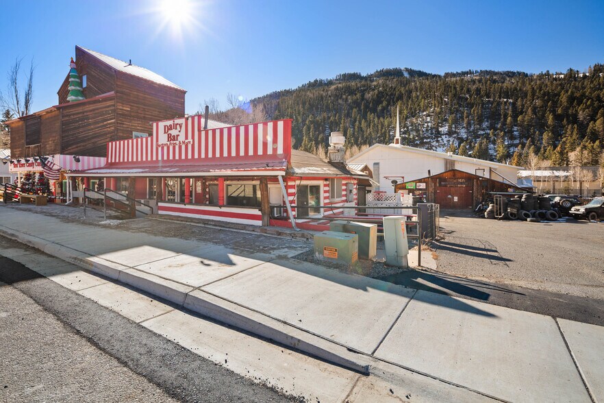 More Photos Of 417 Main - NM 38 hwy, Red River Restaurant For Sale