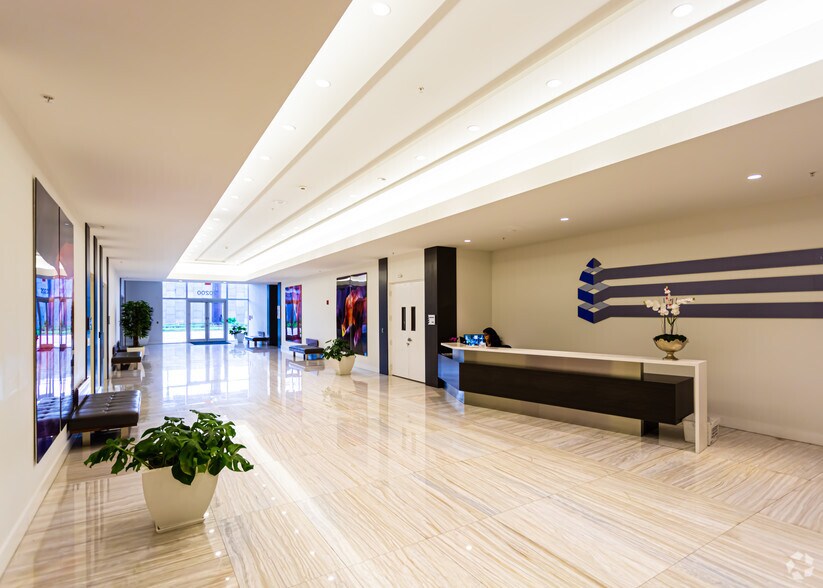 More Photos Of 20200 W Dixie Hwy, Aventura Medical For Lease