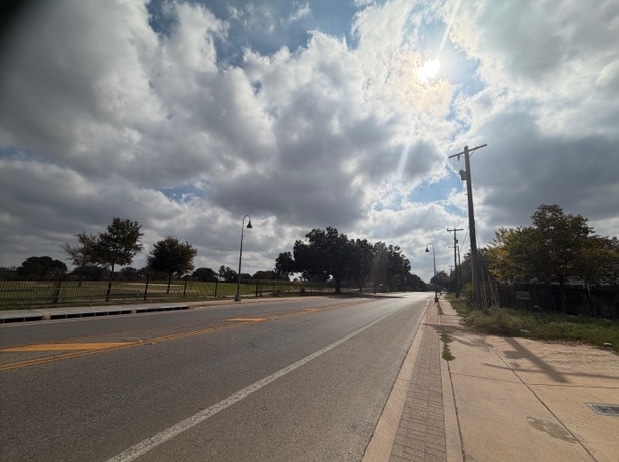 More Photos Of 2011 Mission Rd, San Antonio Restaurant For Lease