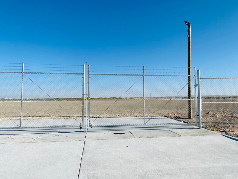 More Photos Of 13019 Pellicano Drive, El Paso Land For Lease