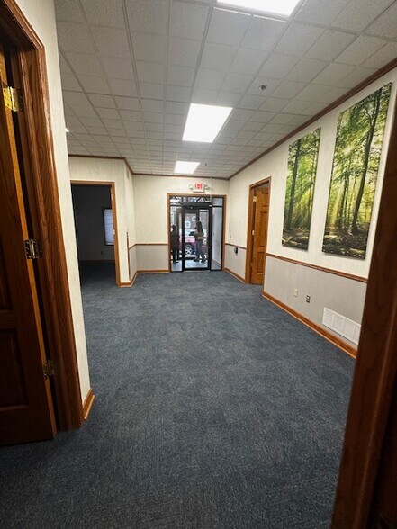 More Photos Of 1606 W 3rd St, Red Wing Storefront Retail Office For Lease