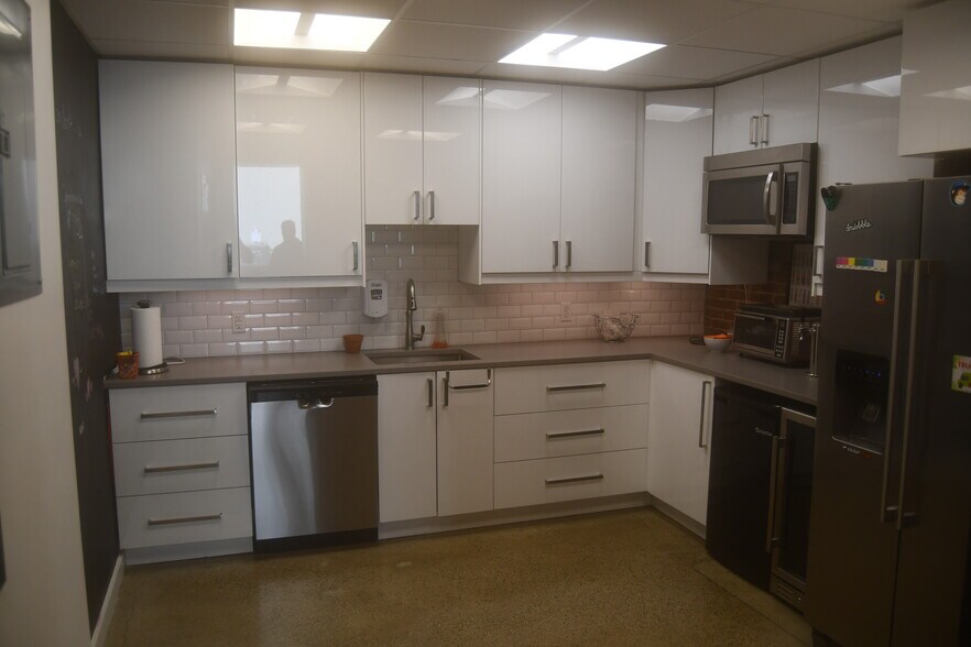 More Photos Of 83-85 Washington St, Norwalk Office For Sale