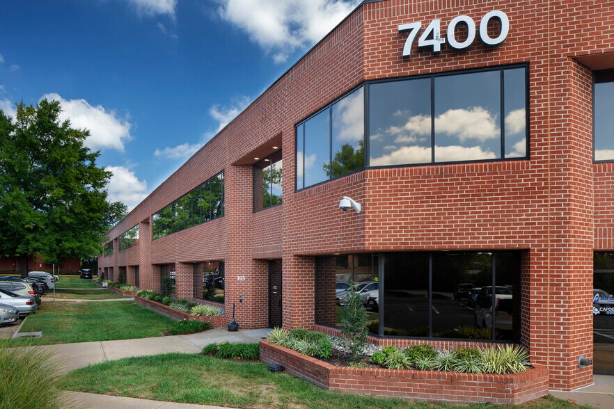 More Photos Of 7400 Fullerton Rd, Springfield Flex For Lease