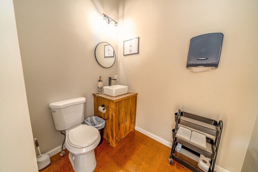 More Photos Of 279 S Main St, Winterport Winery Vineyard For Sale