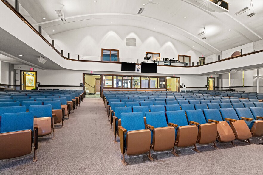 More Photos Of 1515 W Superior St, Duluth Religious Facility For Sale