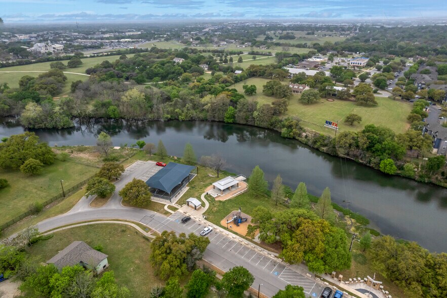 More Photos Of 601 Spring St, Round Rock Office Residential For Lease