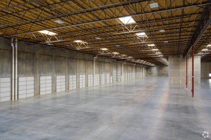 More Photos Of 1774 Pan American St, Calexico Warehouse For Lease