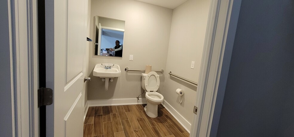 More Photos Of 614 N Front St, Philadelphia Apartments For Lease
