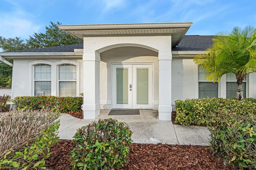 More Photos Of 5106 Lee Blvd, Lehigh Acres Office For Sale