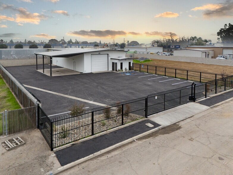 More Photos Of 4100 Well Tech Way, Bakersfield Warehouse For Lease