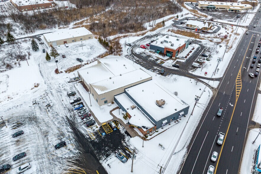 More Photos Of 5795 Bridge St, East Syracuse General Retail For Sale