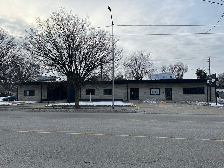 Primary Photo Of 2219 Wabash Ave, Terre Haute Light Manufacturing For Lease