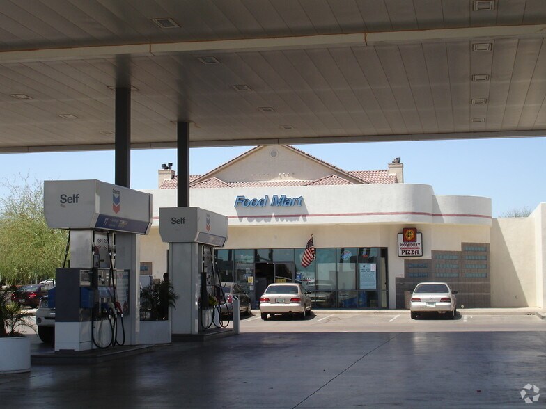 More Photos Of 5002 E Chandler Blvd, Phoenix Service Station For Lease