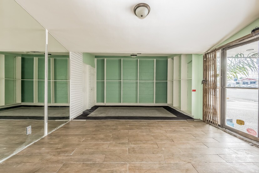 More Photos Of 4068 Redondo Beach Blvd, Torrance Freestanding For Lease