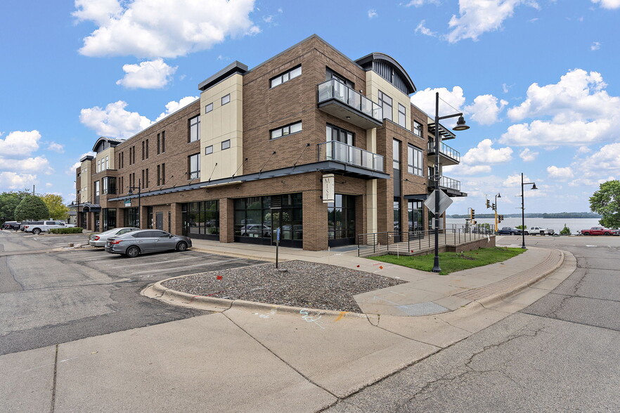 More Photos Of 4100 Shoreline Dr, Spring Park Apartments For Sale