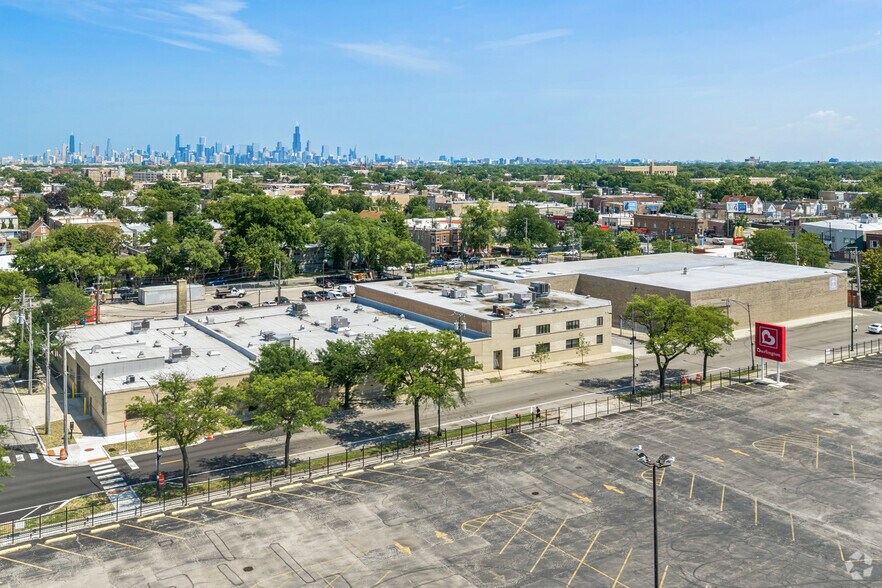 More Photos Of 1657 N Kostner Ave, Chicago Warehouse For Lease