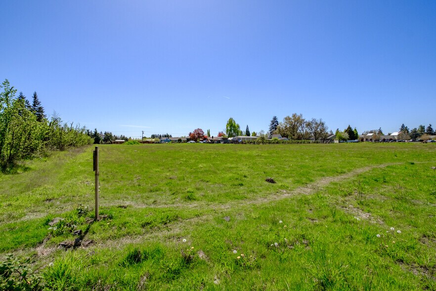 More Photos Of 1661 Lincoln Rd, Woodburn Land For Sale