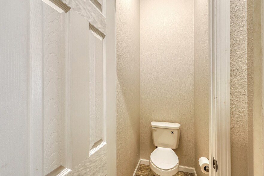 More Photos Of 1105 N 13th St, Alpine Apartments For Sale