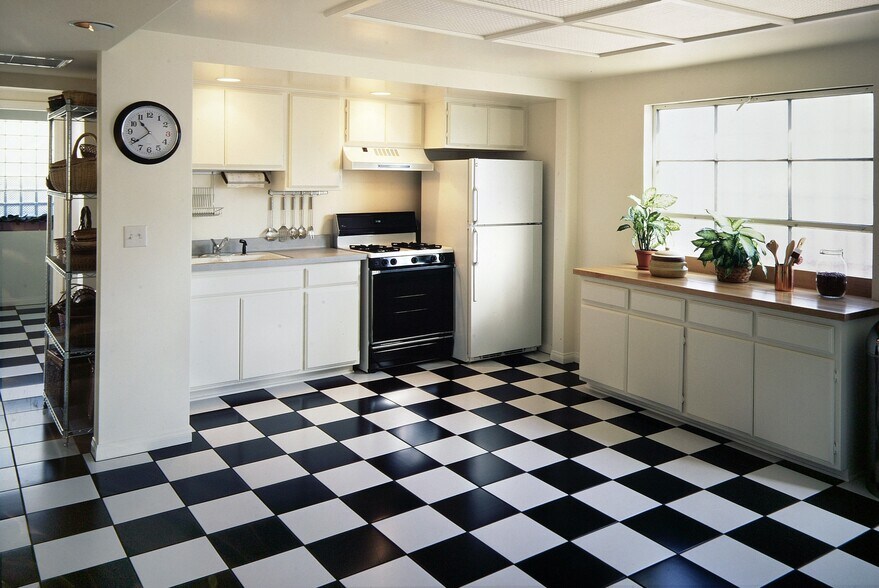 More Photos Of 915 S Alta Vista Ave, Monrovia Flex For Sale