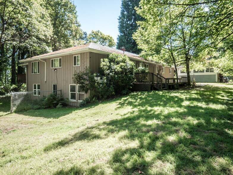 More Photos Of 2640 NW Alexandra Ave, Portland Specialty For Sale