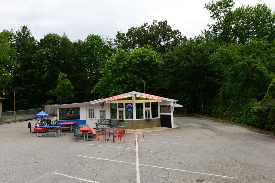 More Photos Of 405 W State St, Black Mountain Fast Food For Sale