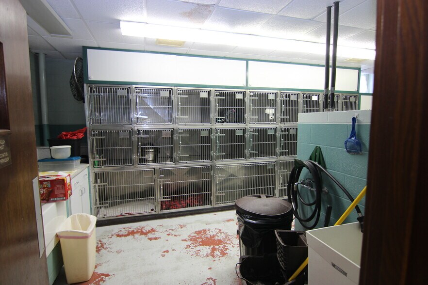 More Photos Of 2900 Belmont Ave, Youngstown Office For Sale