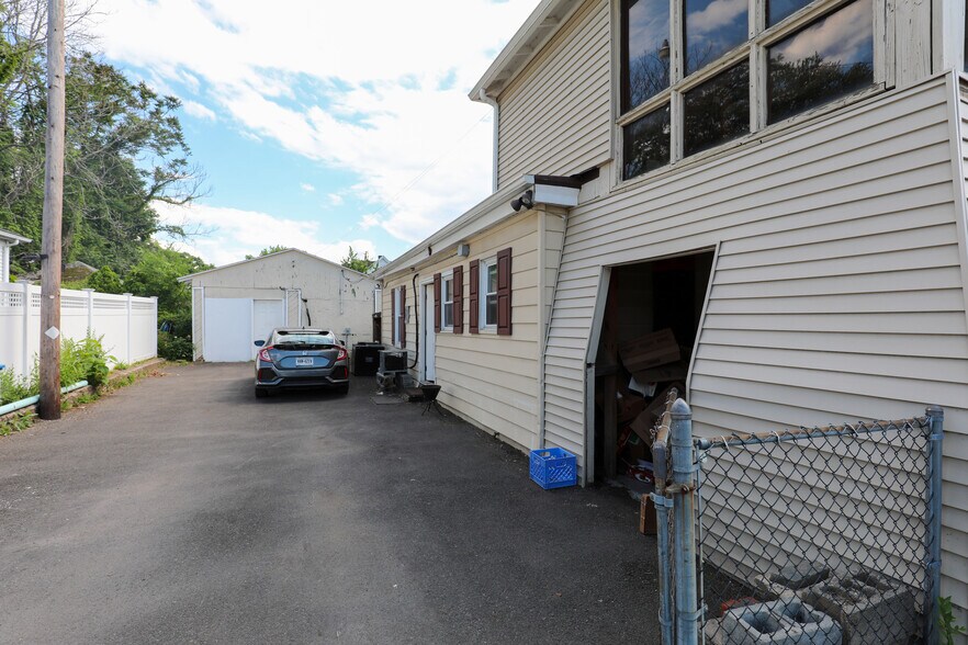 More Photos Of 98-100 Foxhall Ave, Kingston Storefront Retail Residential For Sale