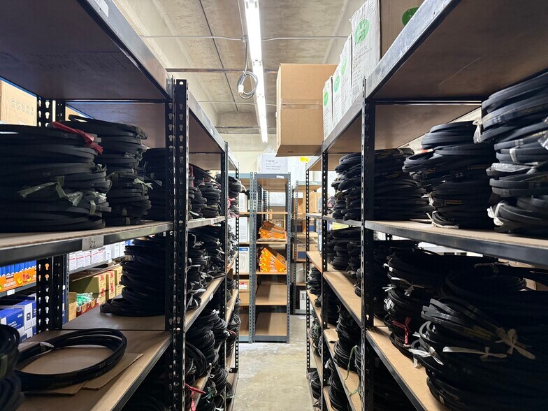 More Photos Of 3431-3495 S Main St, Los Angeles Manufacturing For Sale