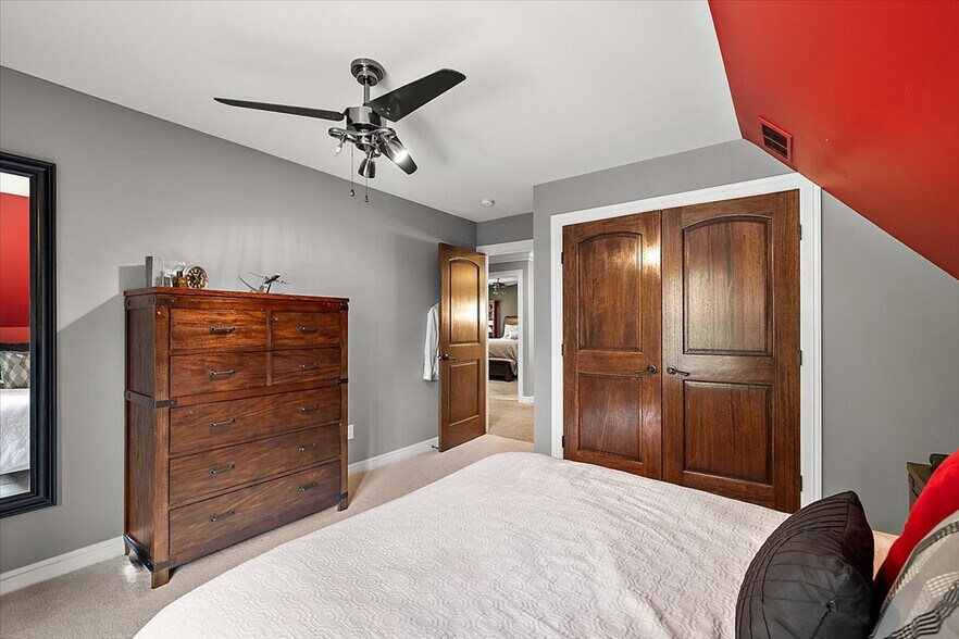 More Photos Of 1330 Oxford Rd, Bloomfield Hills Specialty For Sale