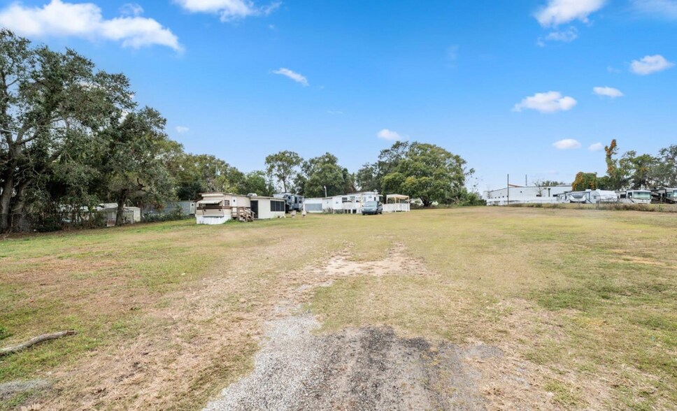 More Photos Of 6831 Wire Rd, Zephyrhills Manufactured Housing Mobile Home Park For Sale