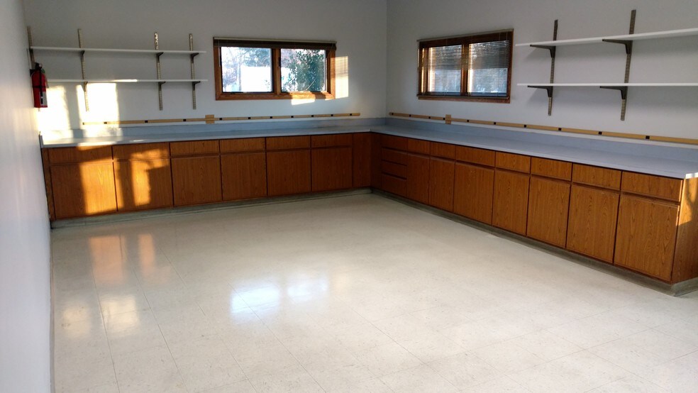 More Photos Of 2730 Washington Blvd, Belpre Medical For Lease