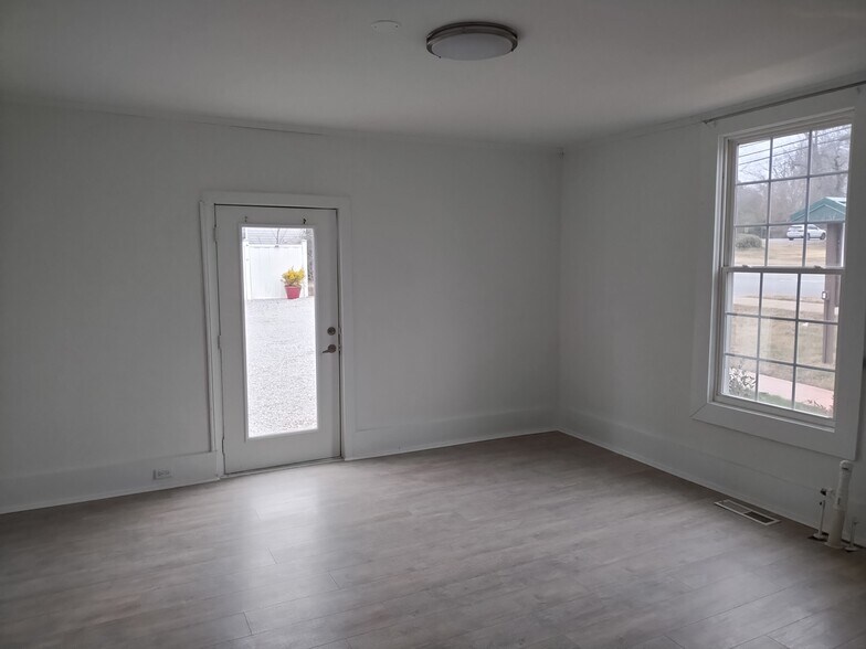 More Photos Of 119 W Main St, Youngsville Freestanding For Sale