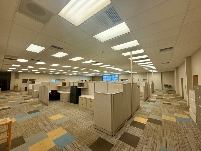 More Photos Of 1011 W Garden St, Pensacola Office For Sale