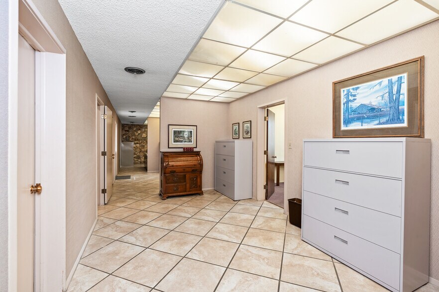 More Photos Of 2165 15th Ave, Vero Beach Office For Lease