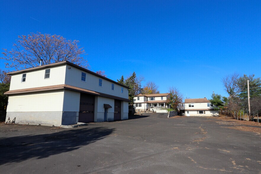 More Photos Of 657 Red Lion Rd, Huntingdon Valley Office Residential For Sale