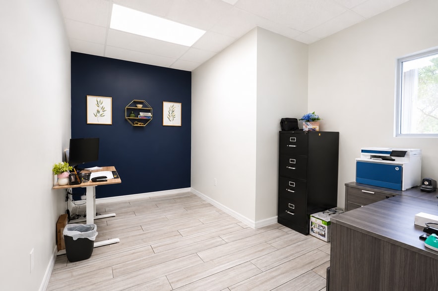More Photos Of 20841 Johnson St, Pembroke Pines Warehouse For Sale