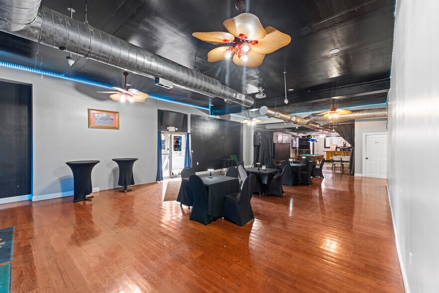 More Photos Of 811 Dixwell Ave, Hamden Flex For Sale