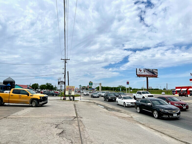 More Photos Of 11019 US Highway 290 E, Manor Lodge Meeting Hall For Sale