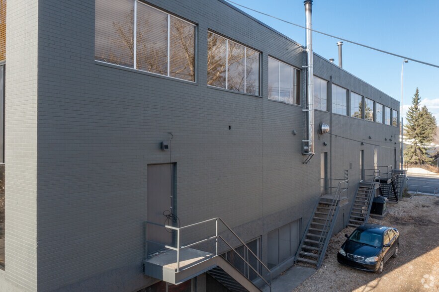 More Photos Of 8408 Elbow Dr SW, Calgary Loft Creative Space For Lease