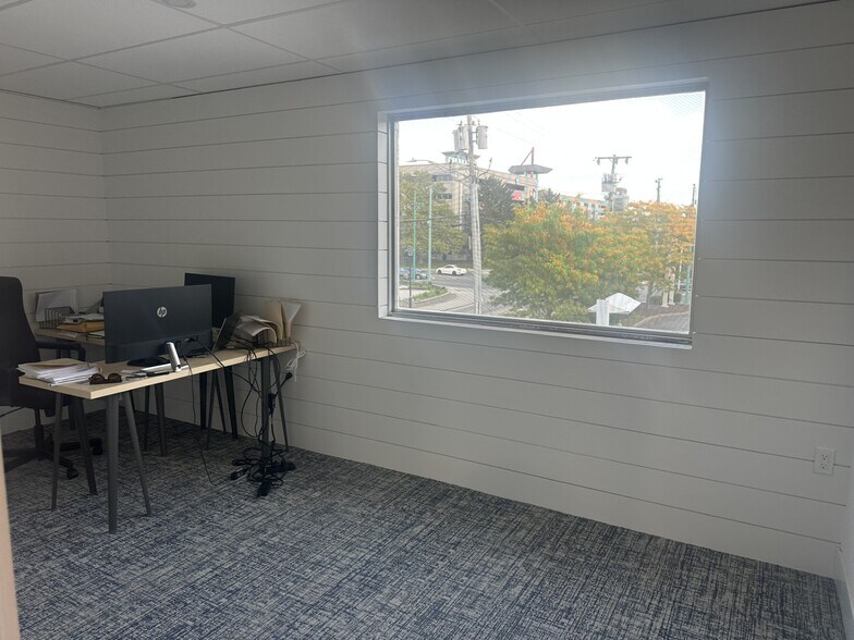 More Photos Of 30 Coronado Rd, Warwick Service For Lease