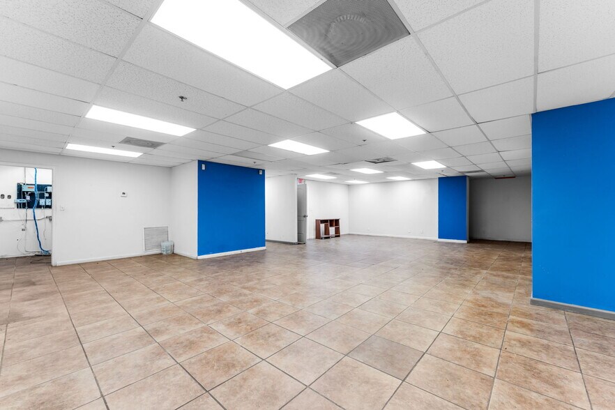 More Photos Of 7620 W 2nd Ct, Hialeah Warehouse For Sale