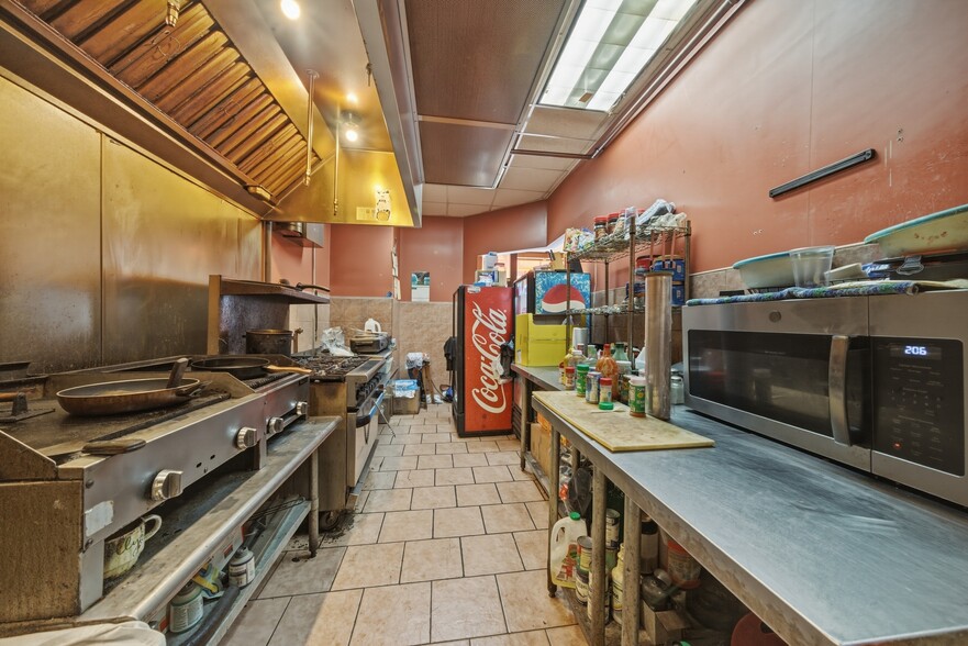 More Photos Of 518 Western ave, Chicago Apartments For Sale