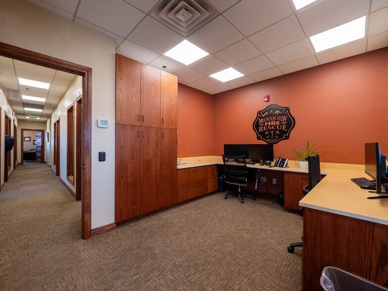 More Photos Of 3561 Stagecoach Rd, Longmont Office For Sale