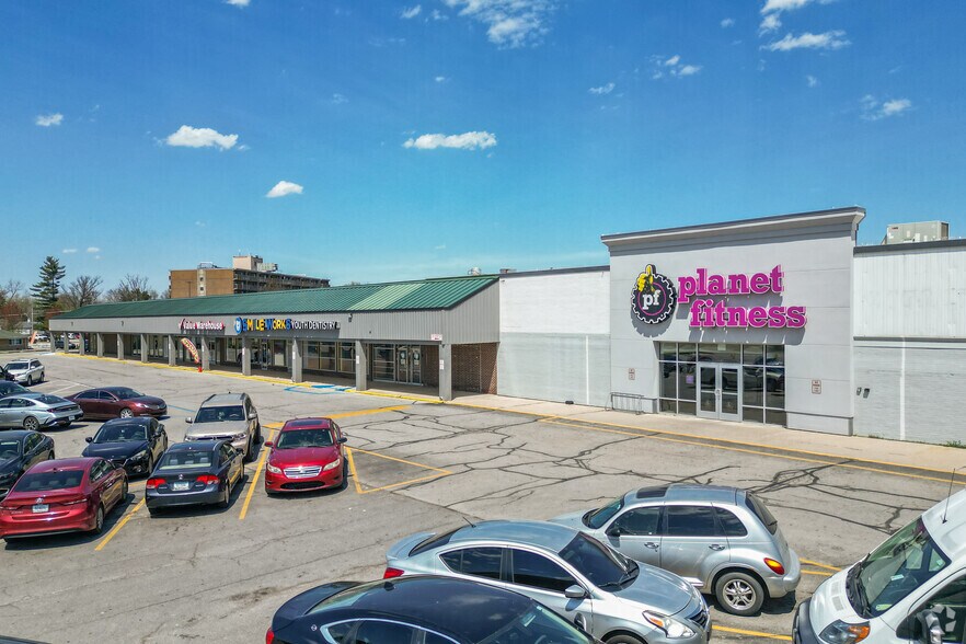 More Photos Of 7500-7530 S Anthony Blvd, Fort Wayne Storefront For Lease