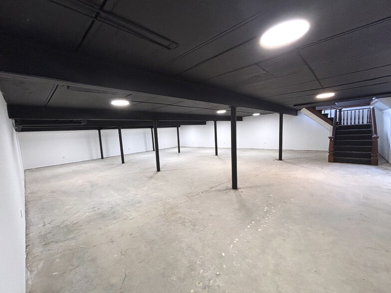 More Photos Of 4104 Hillsboro Pike, Nashville Freestanding For Lease