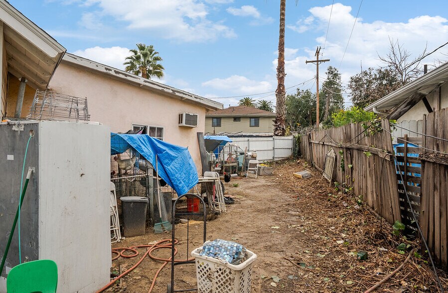 More Photos Of 6072 York Blvd, Los Angeles Freestanding For Sale