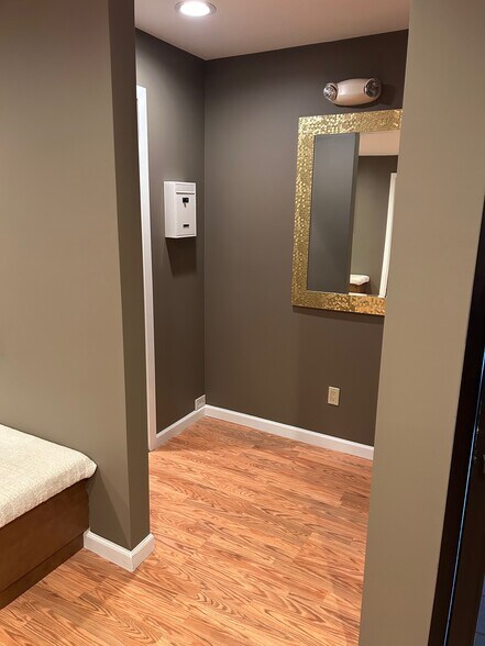 More Photos Of 656 Main St, Port Jefferson Office Residential For Lease