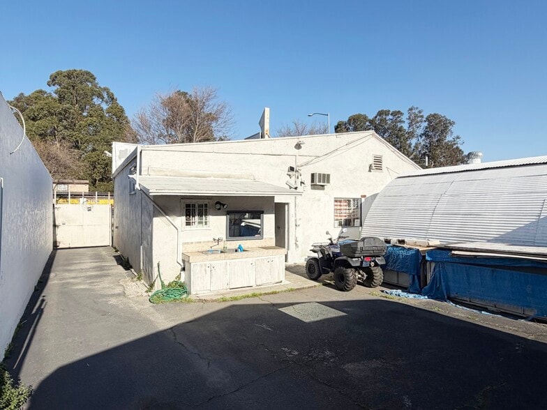 More Photos Of 4036 San Pablo Dam Rd, El Sobrante Freestanding For Lease
