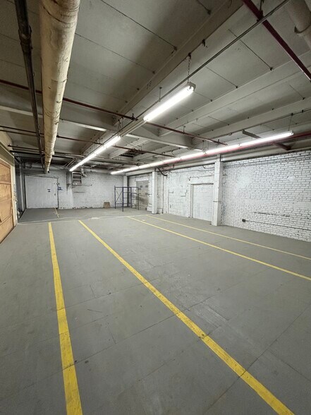 Primary Photo Of 18 Bay St, Brooklyn Flex For Sale